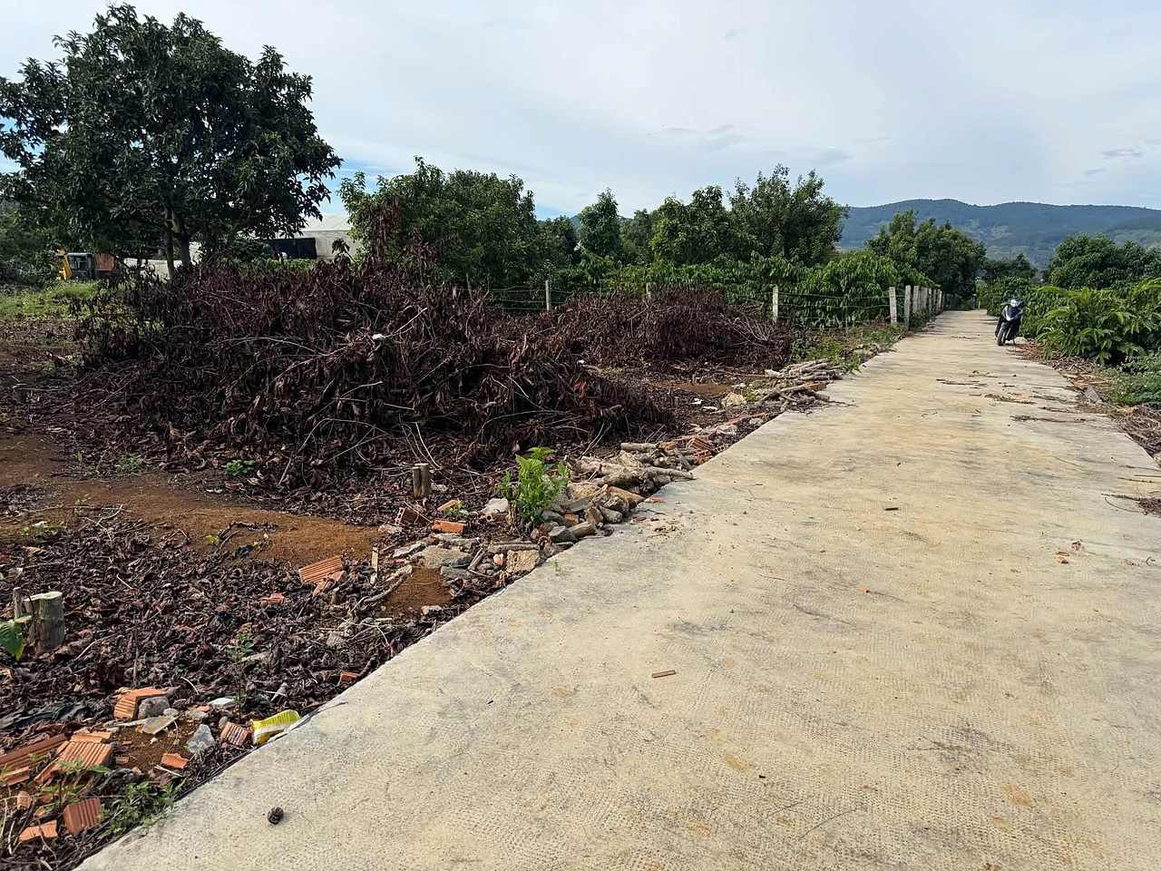2 lô đất nhỏ Từ Liêm Nam Ban dọc đường bê tông, sẵn thổ cư